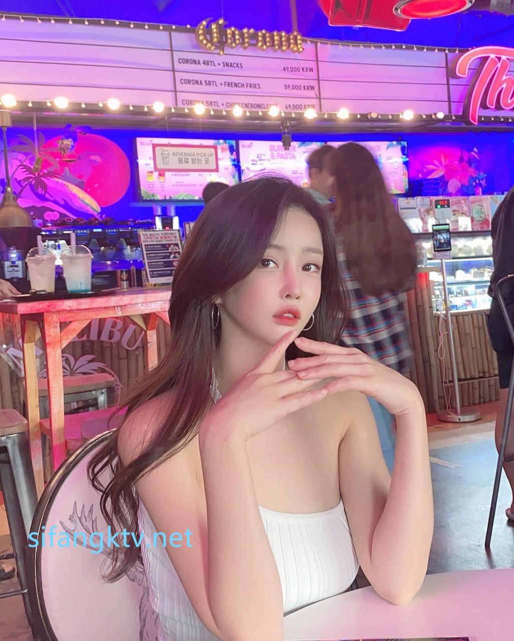 【2023_09_30】My_master_playing_with_my_boobs_I'm_getting_so_horny.m4v